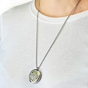 Aromatherapy Diffuser Necklace – Hand of Fatima 30mm