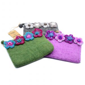 Natural Felt Zipper Pouch (asst) – Four Flowers
