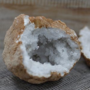 Calsite Geodes – 10-12 cm