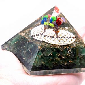 Orgonite Pyramid – Green Acenturine and Flower of Life – 70 mm