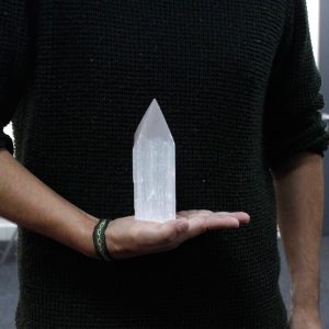 Selenite Pencil Point Tower – 10 cm