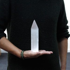 Selenite Pencil Point Tower – 20 cm