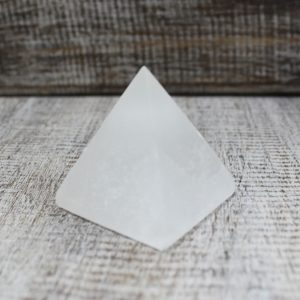Selenite Pyramid – 5 cm