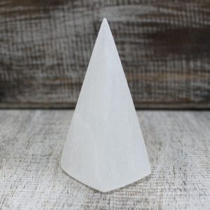 Selenite Pyramid – 10 cm